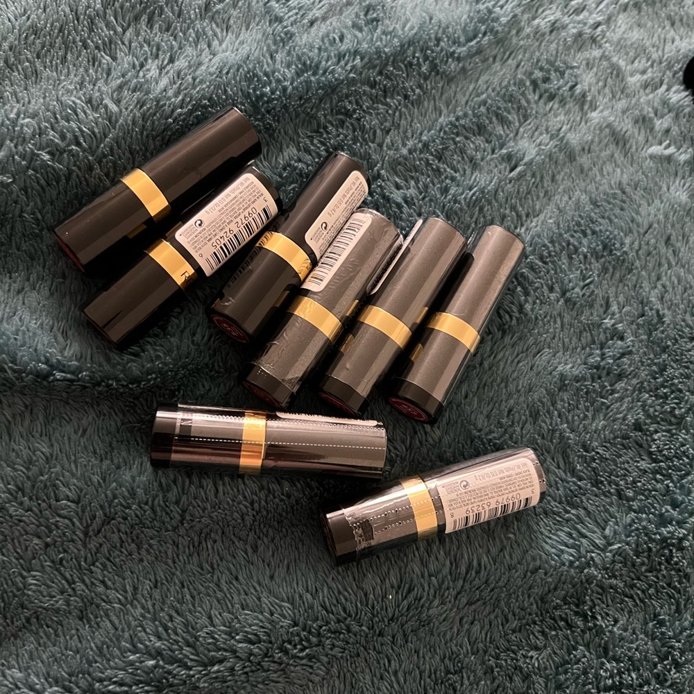 Revelon lipstick bundle of 8